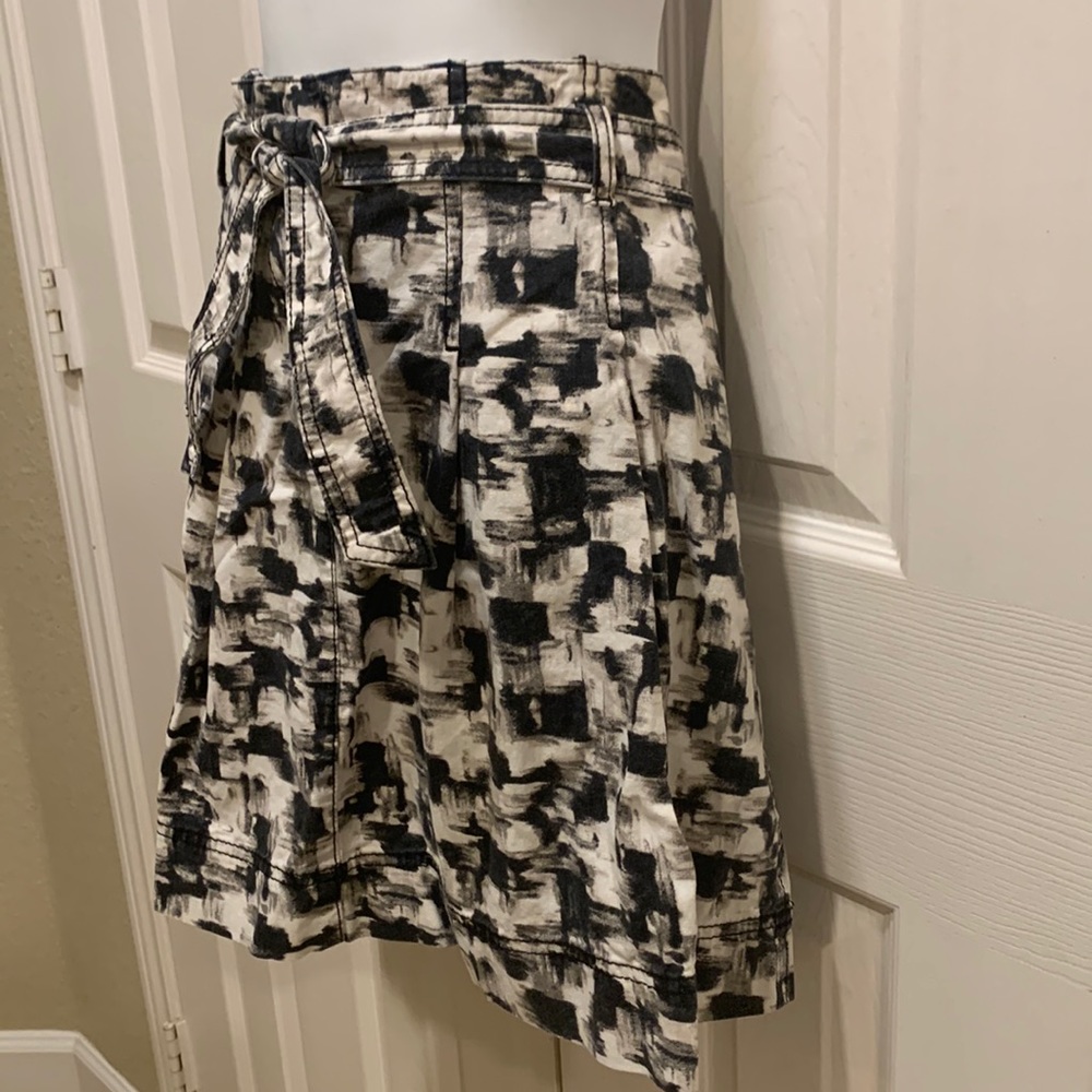 Ann Taylor Loft Black/White A-line skirt - Picture 4 of 5